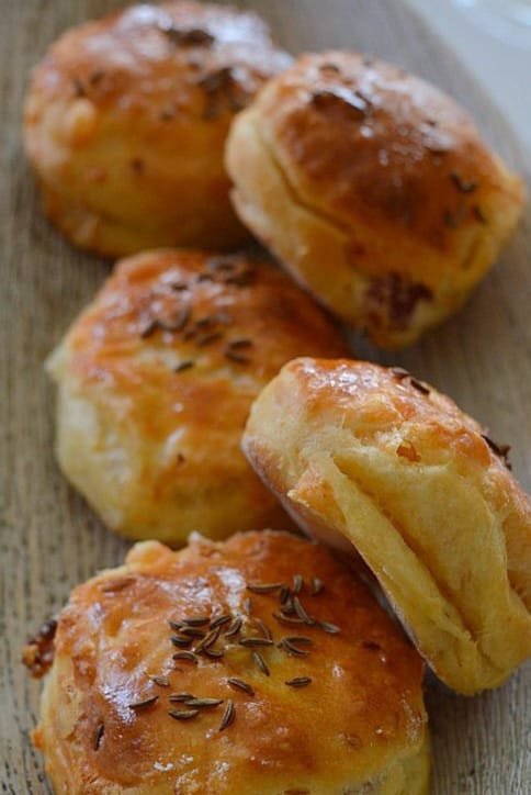 Pogăcele cu Jumări