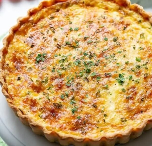 Quiche-Quattro-Formaggi-cu-pate-sablee.jpg Quiche Quattro Formaggi cu Pâte Sablée