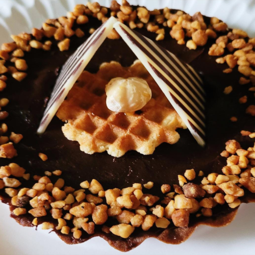 Tarta-Snikers.png Tartă Snikers