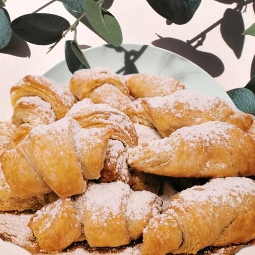 WhatsApp-Image-2023-12-05-at-08.49.33_2b60a291-1.jpg Cornulețe Fragede